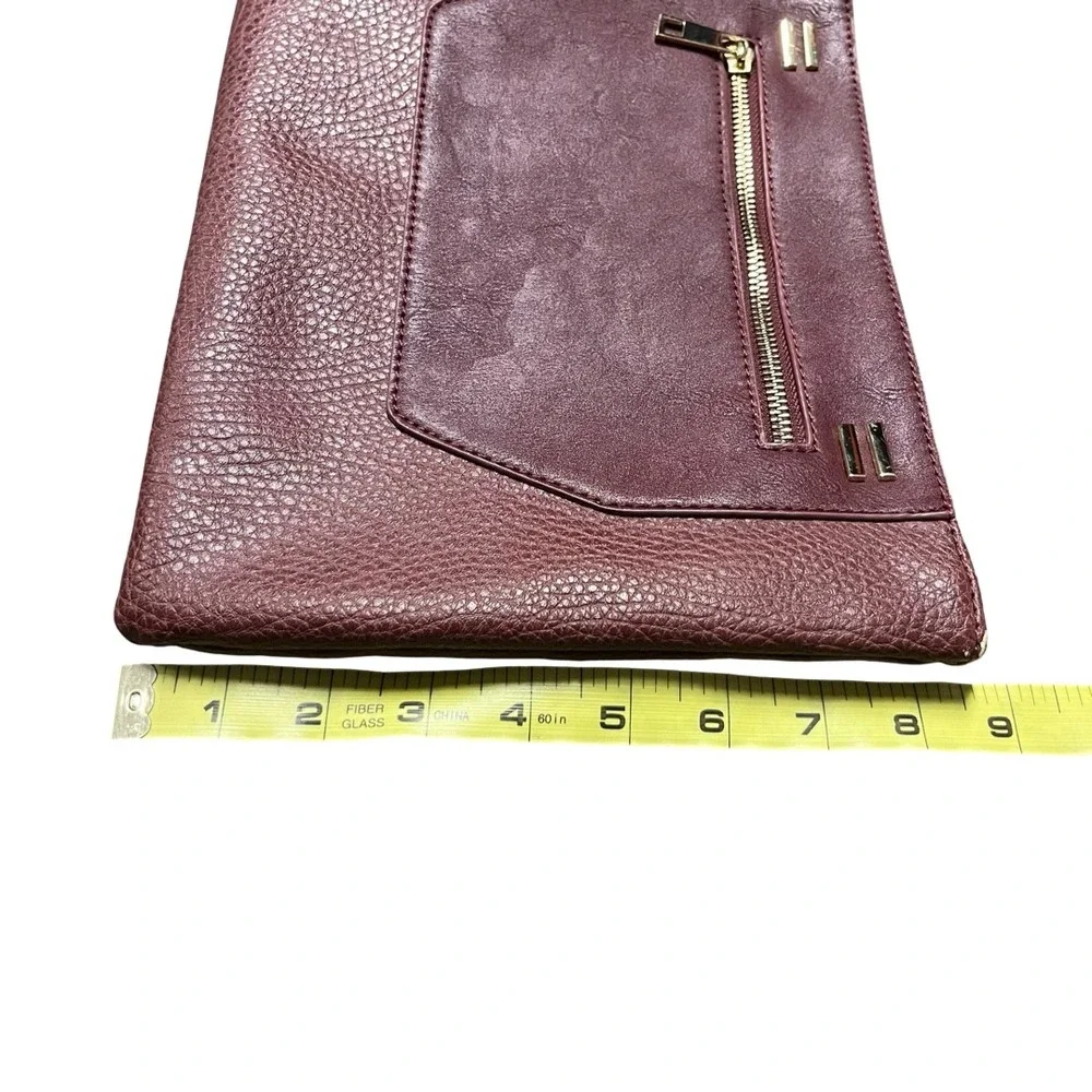 Sole Society Burgundy Faux Leather Wristlet Clutch Animal Print Lining Gold Zip